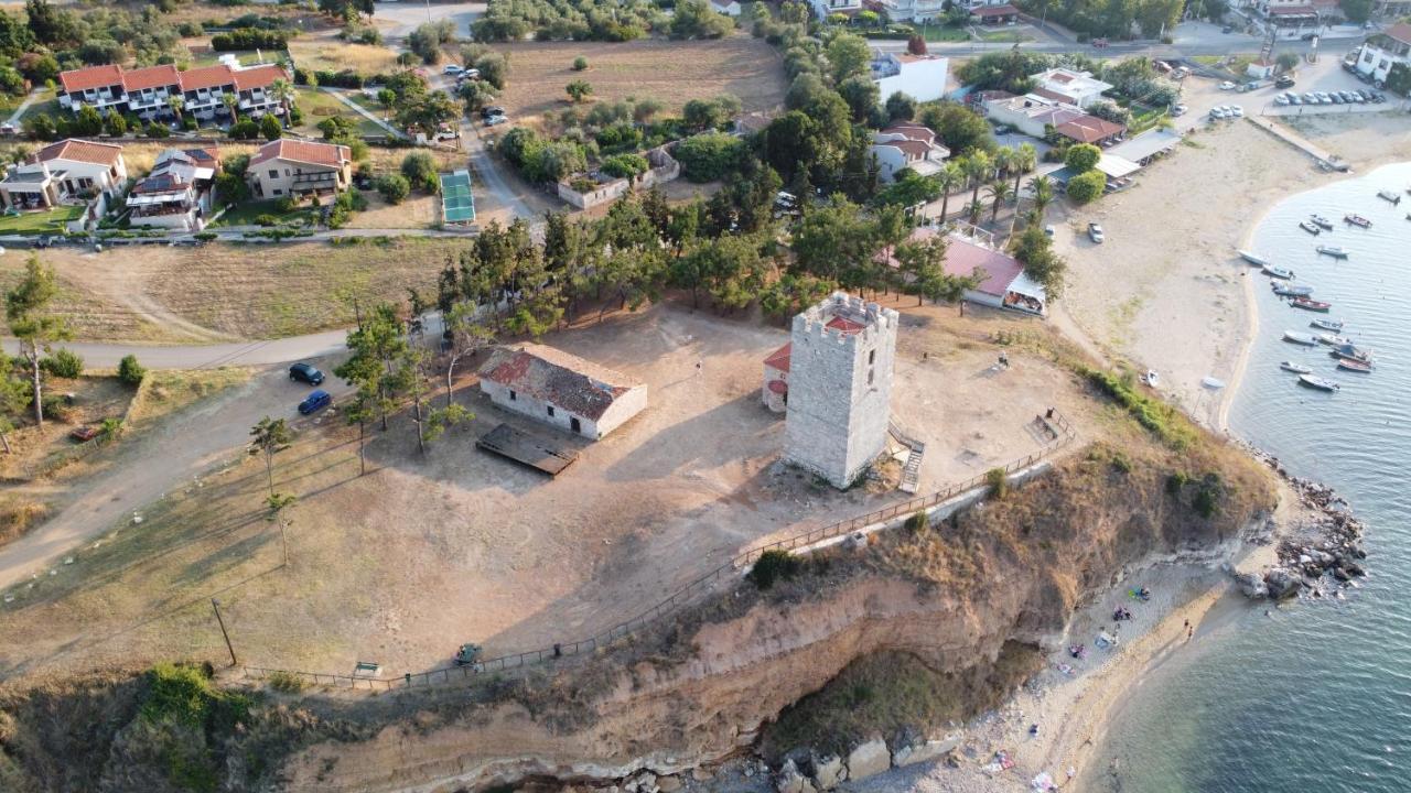 Villa Madeleine Tower View Néa Fókaia Extérieur photo